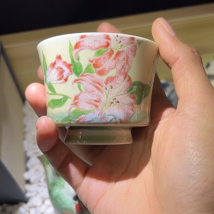 手绘百合花主人杯