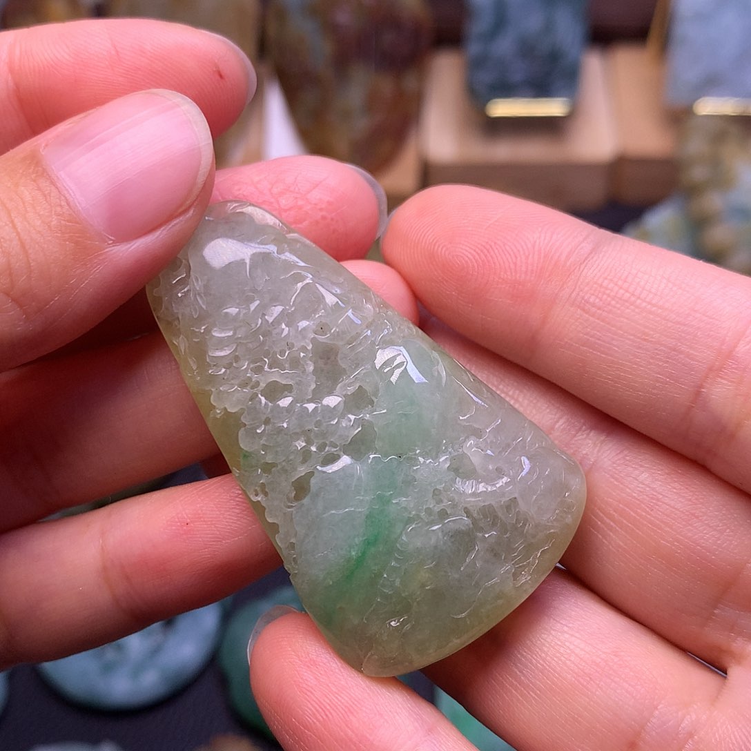 定制翡翠未镶嵌山水