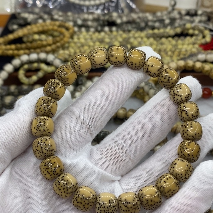 【闪购商品】星月菩提手串原生态石玉料