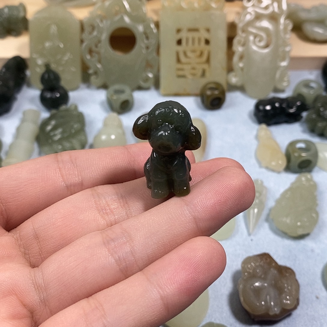 和田玉未镶嵌挂件