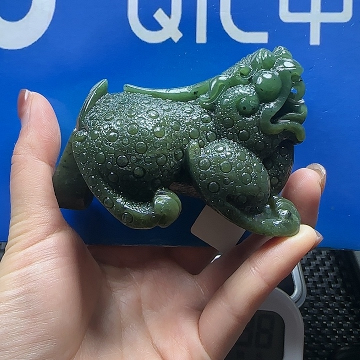 波***兔和田玉未镶嵌把件