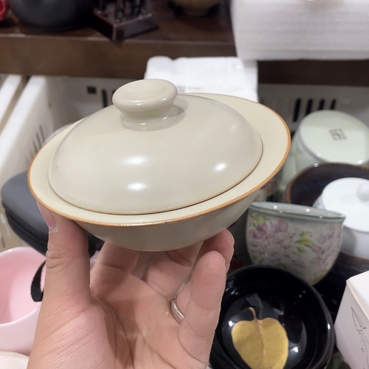 陶瓷茶具全部清清完回家过年