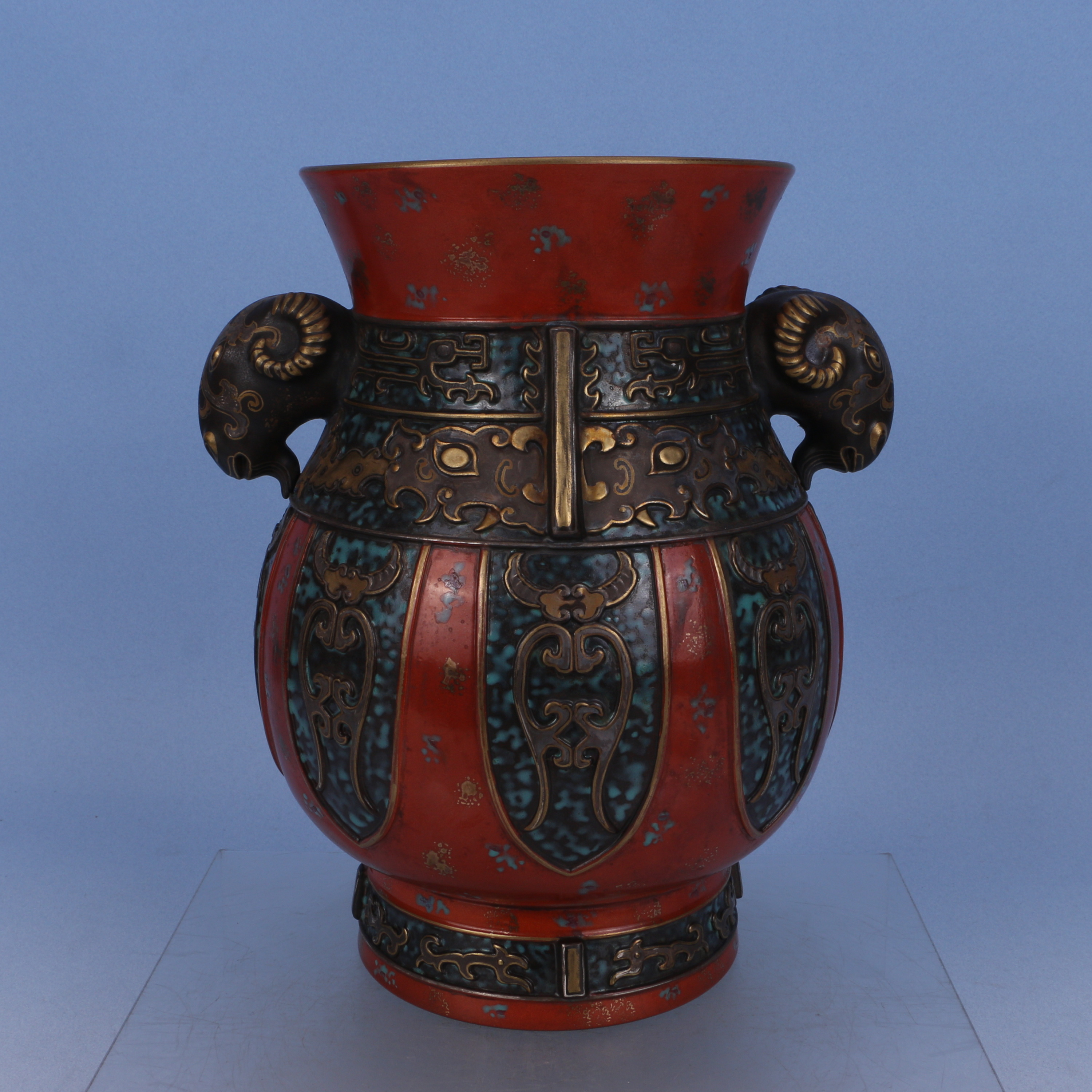 30  民国  仿青铜错金银双羊耳尊