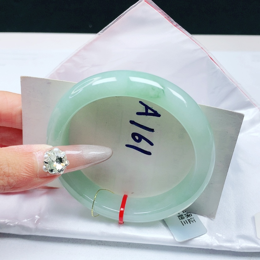 【闪购商品】翡翠手镯未镶嵌54.2圈