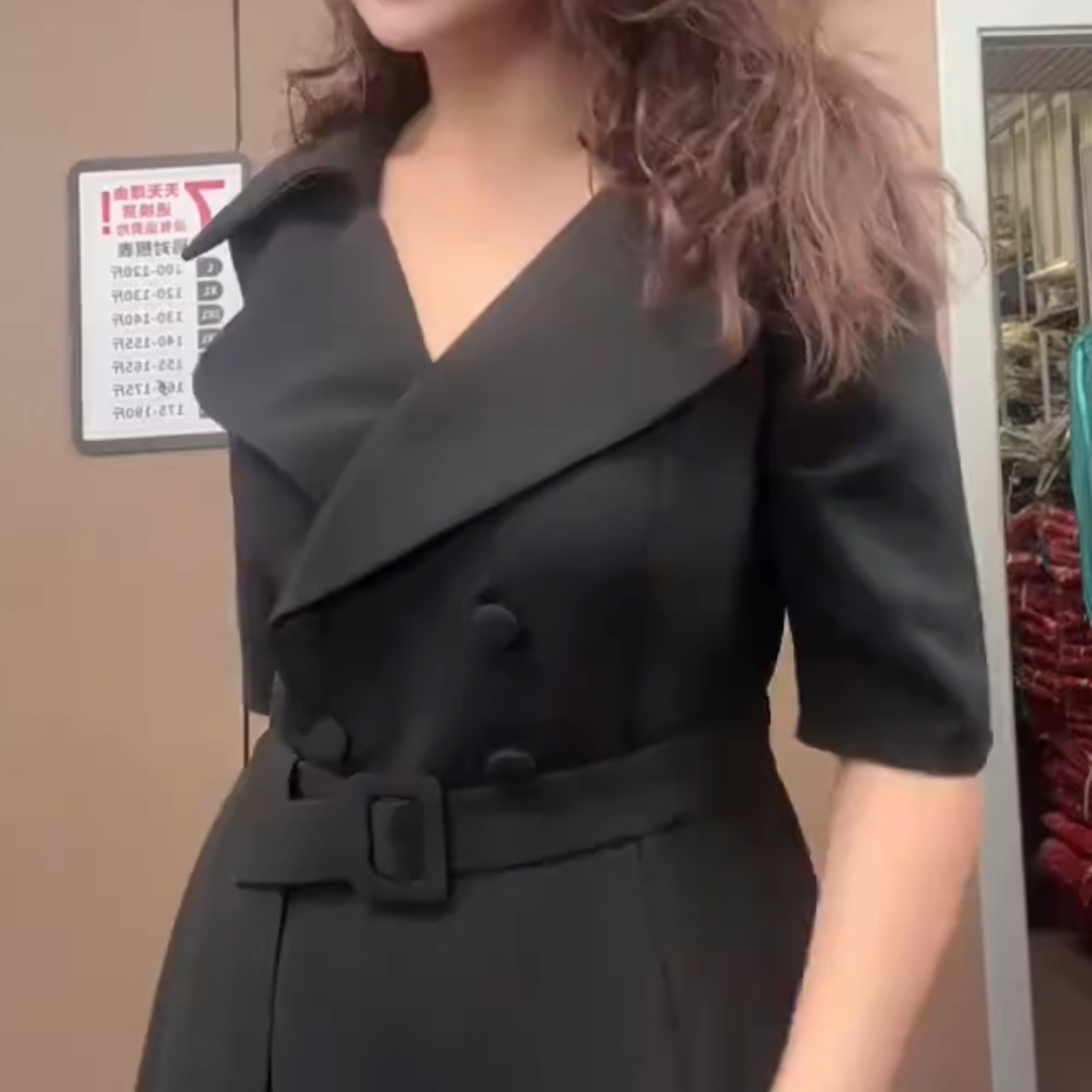 新款冬季气质收腰显瘦西装领拼接连衣裙