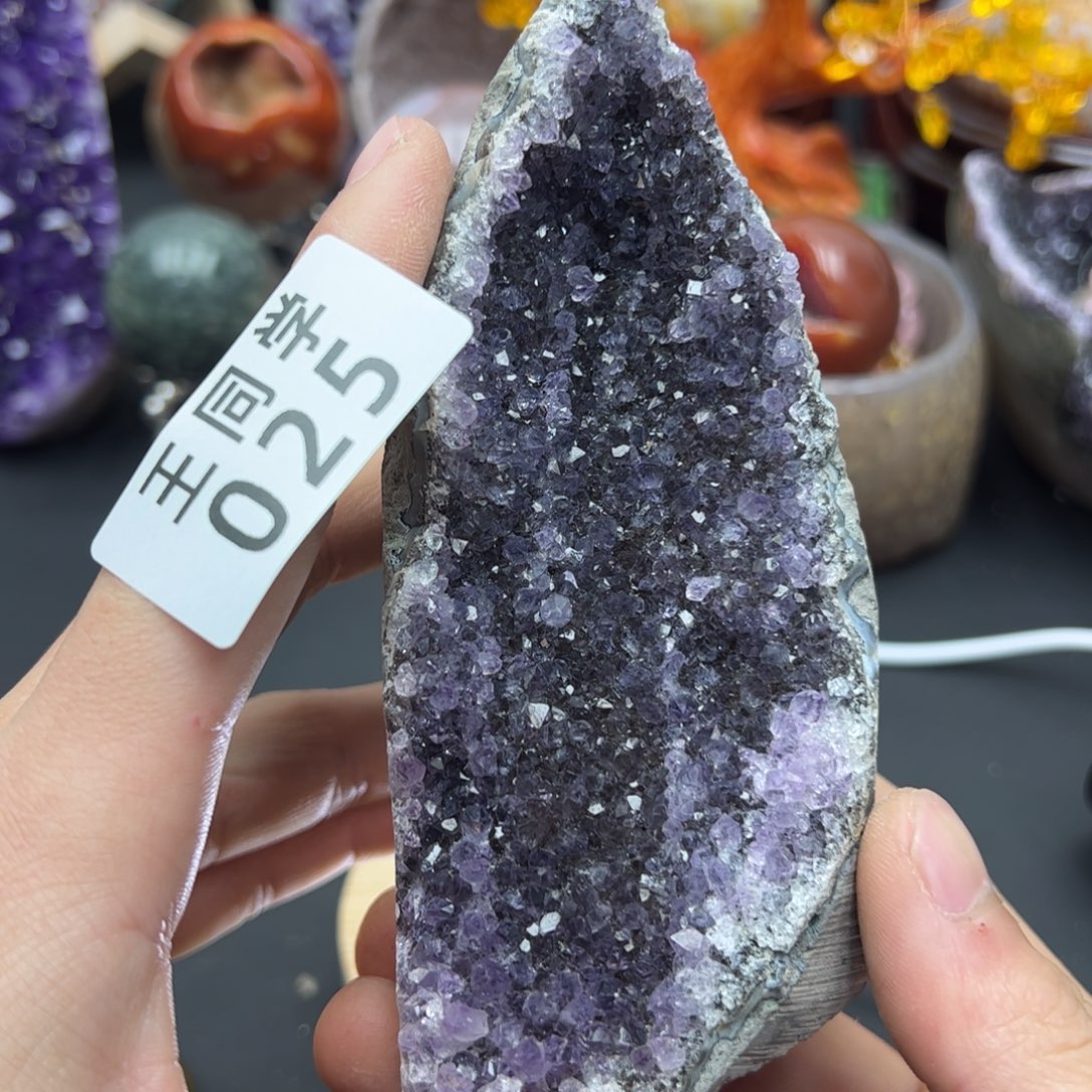 紫晶水晶摆件未镶嵌25