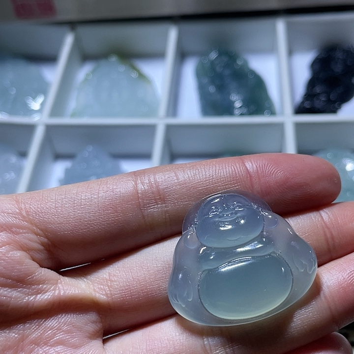 定制翡翠未镶嵌挂件