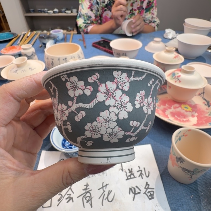 青花冰梅大号压手定制