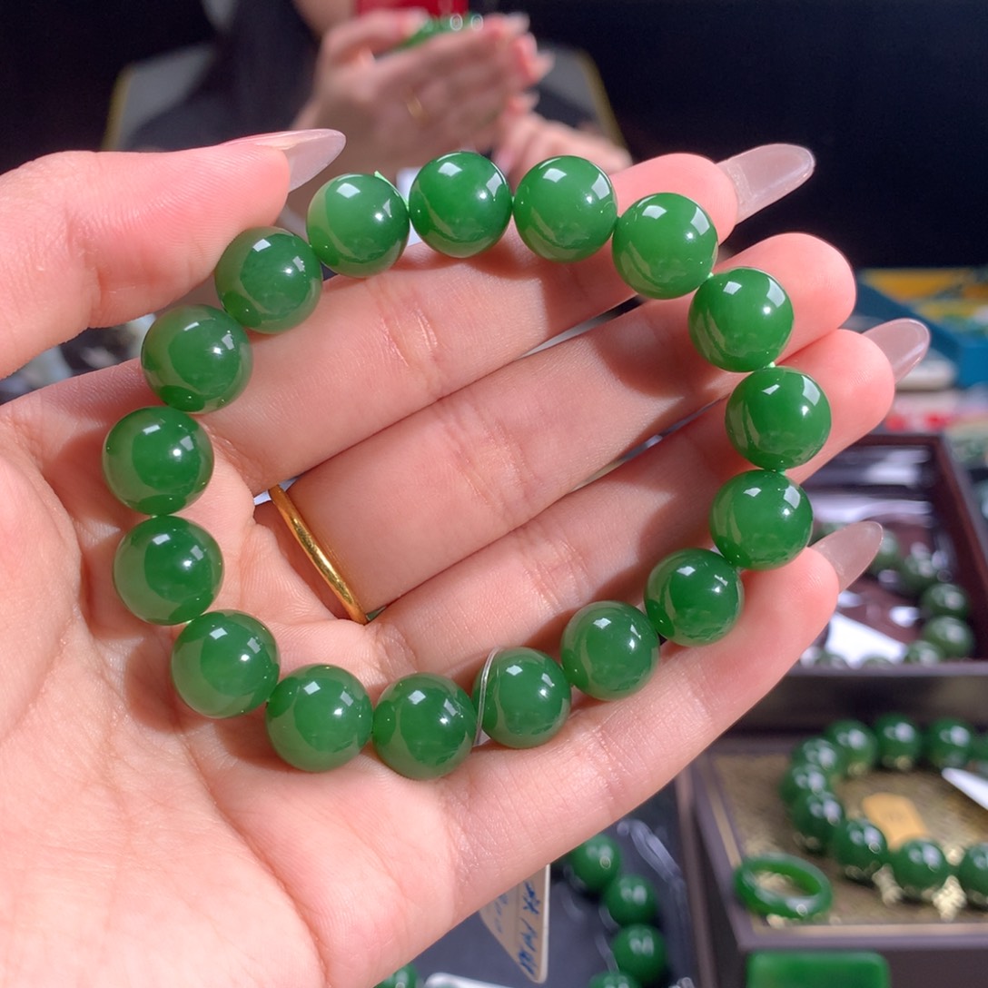 手链未镶嵌和田玉（碧玉）