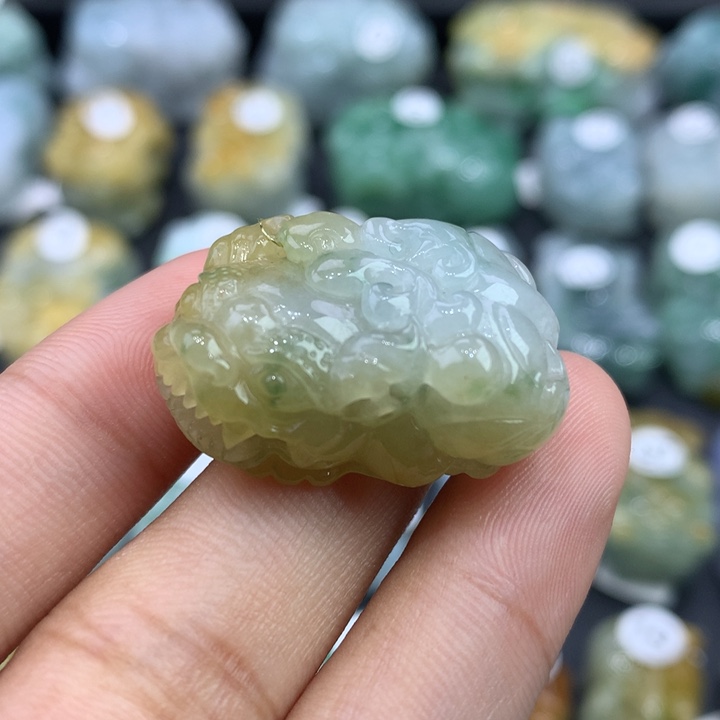 翡翠未镶嵌颈饰天然缅甸翡翠