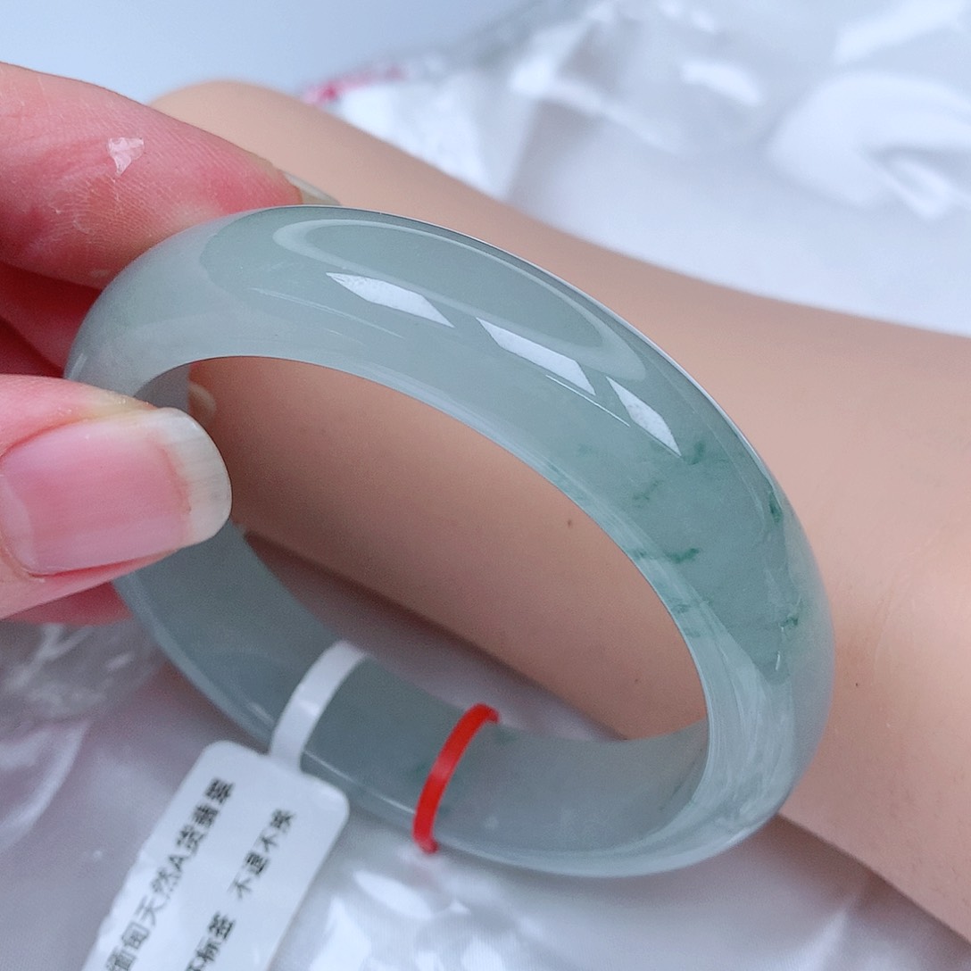 【闪购商品】翡翠手镯未镶嵌，53