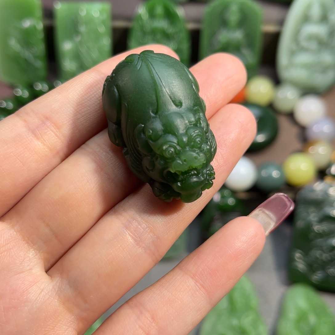 和田玉颈饰未镶嵌石*菠菜菠菜绿貔貅定制