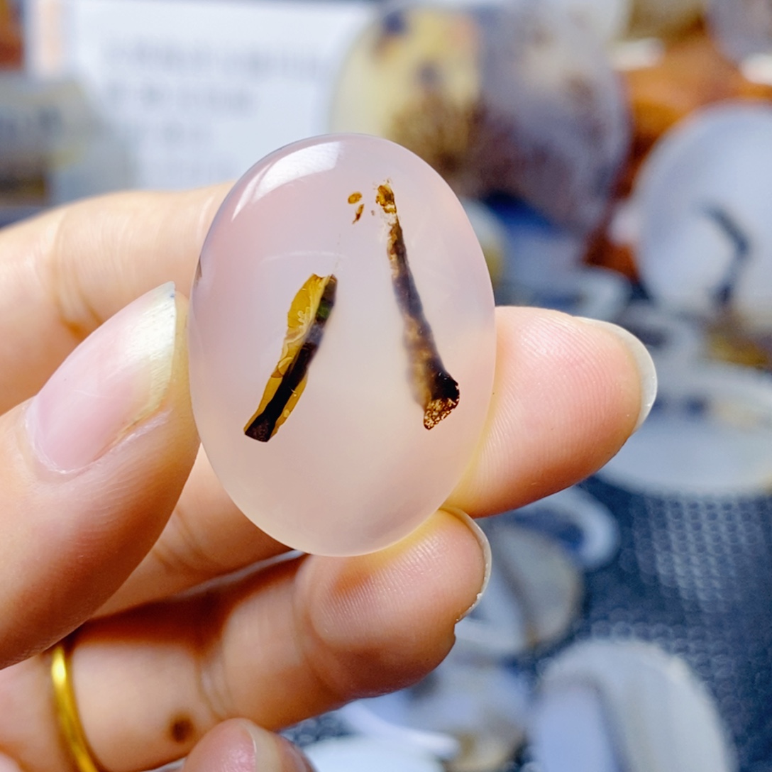 狼***子玛瑙/玉髓未镶嵌珠宝奇石