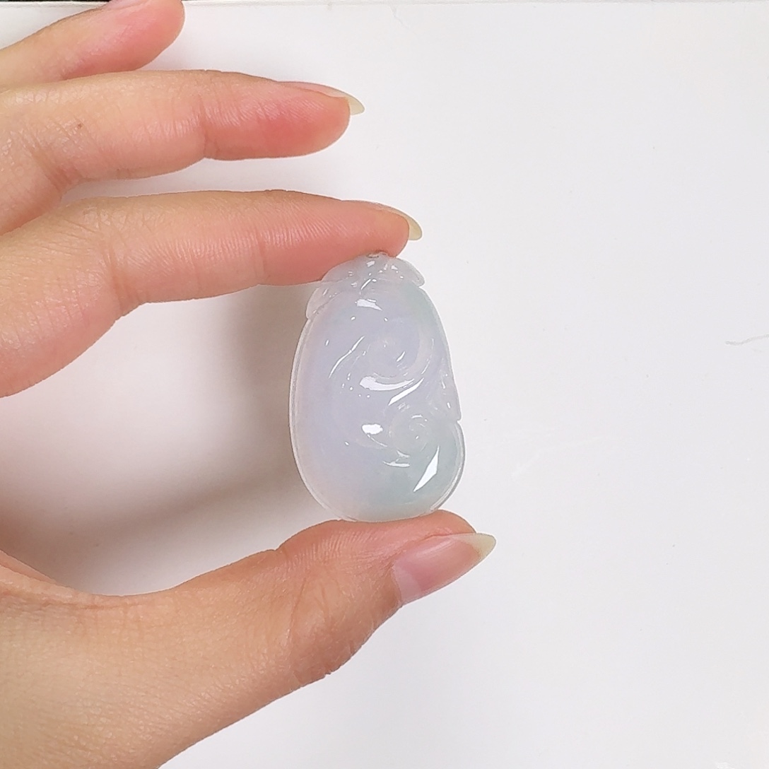 翡翠颈饰未镶嵌如意