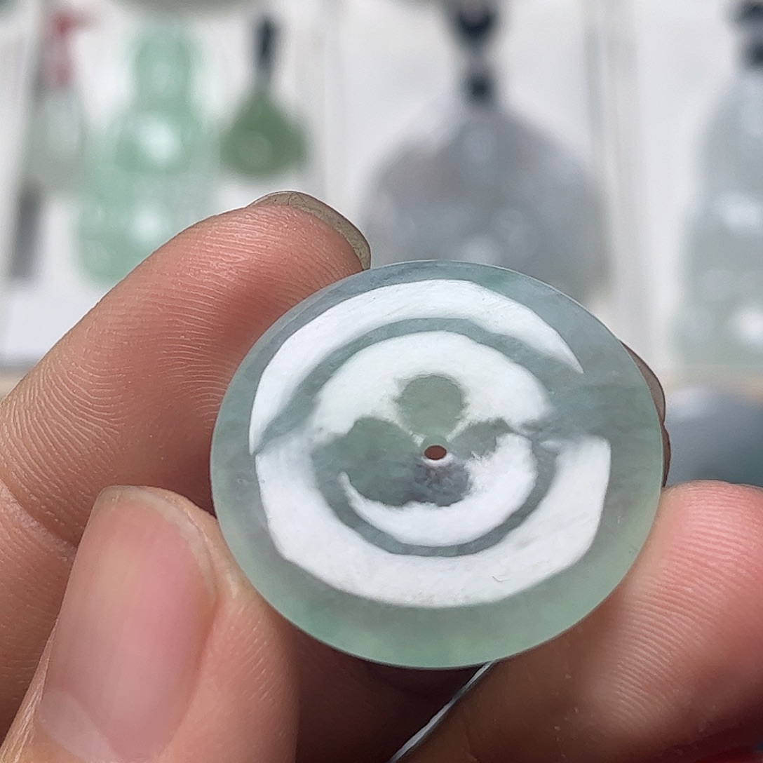 翡翠未镶嵌颈饰缅甸天然翡翠