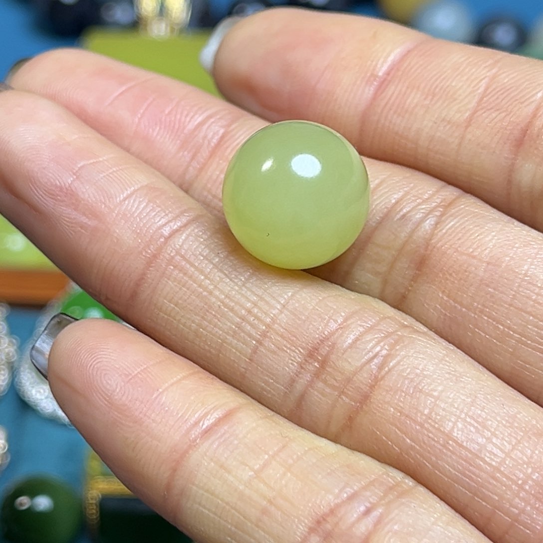 和田玉单珠未镶嵌何***舞