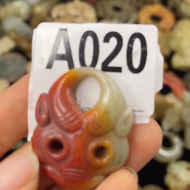 和田玉（糖玉）未镶嵌挂件