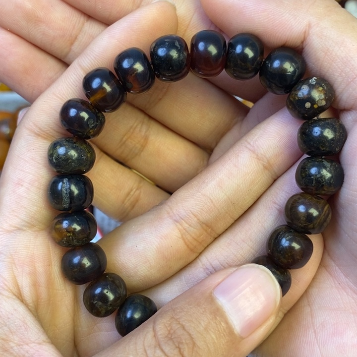 未镶嵌琥珀珠宝奇石