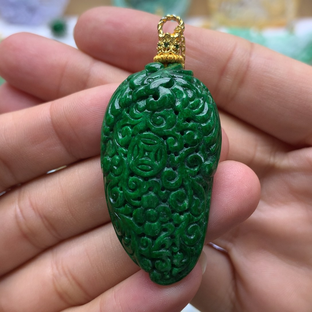 翡翠未镶嵌颈饰翡翠