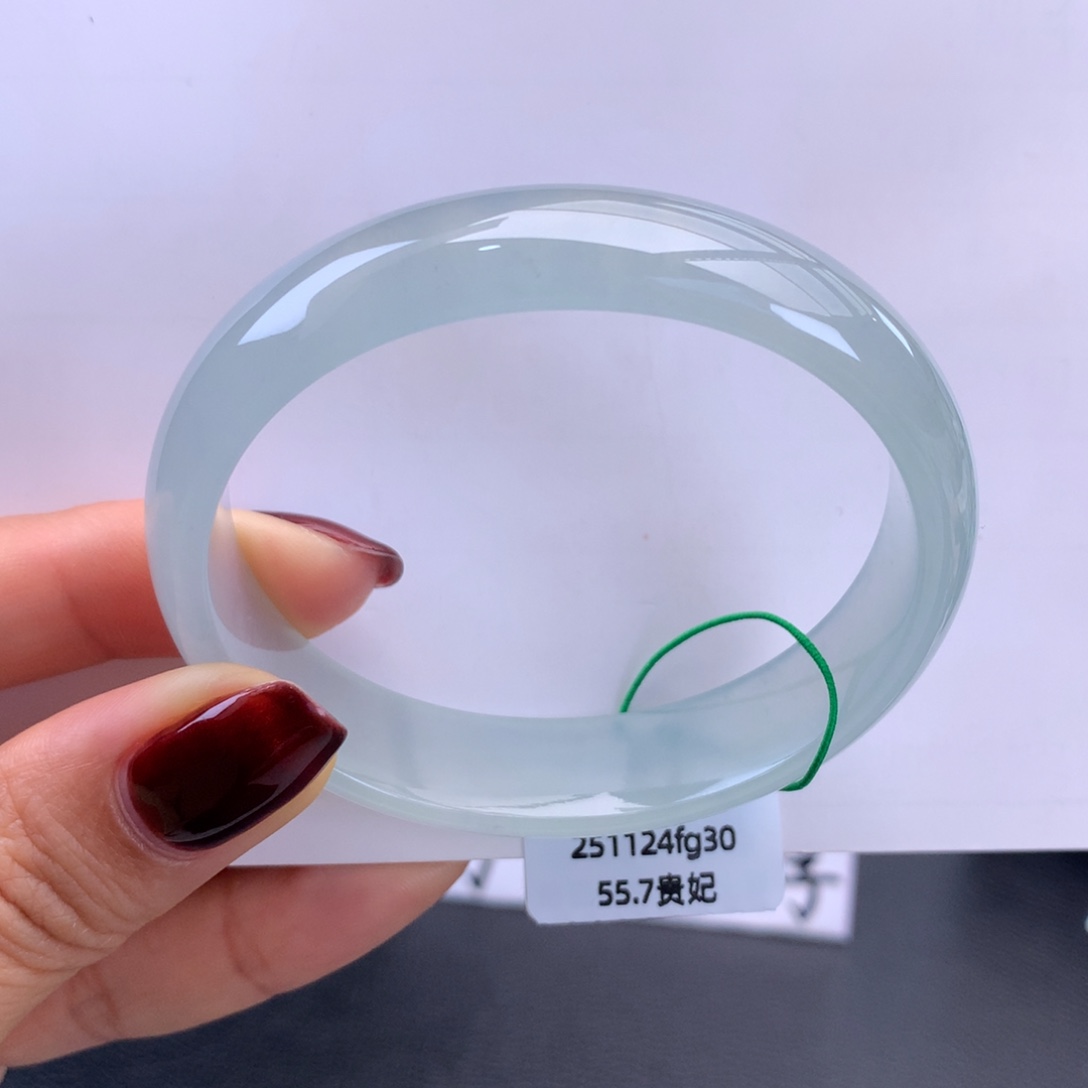 翡翠未镶嵌手镯冰晴贵妃手镯