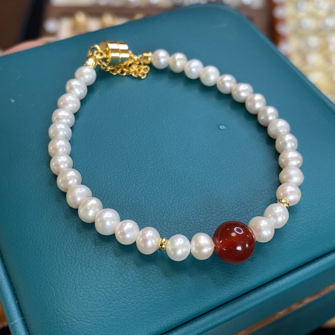 淡水珍珠手链合金