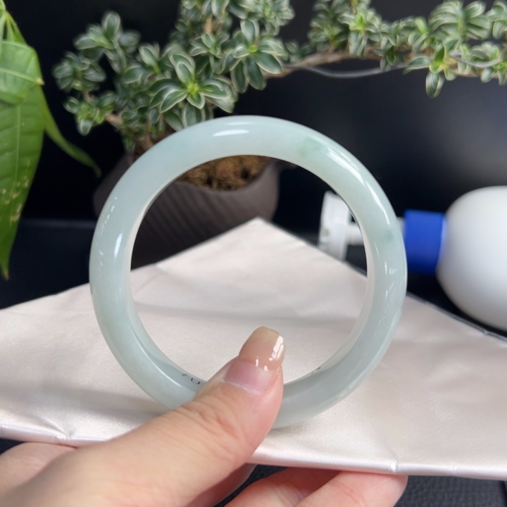 翡翠未镶嵌手镯翡翠手镯
