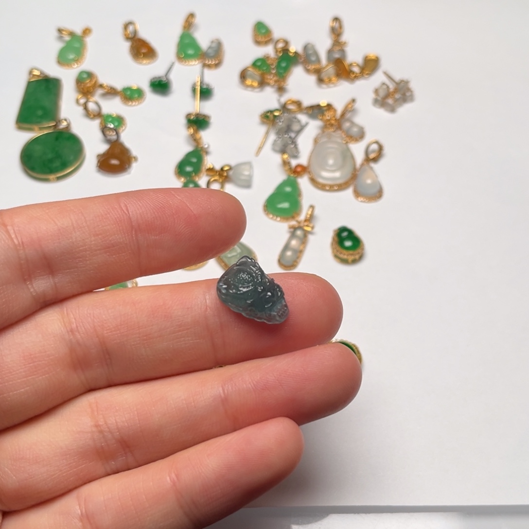 翡翠未镶嵌颈饰翡翠