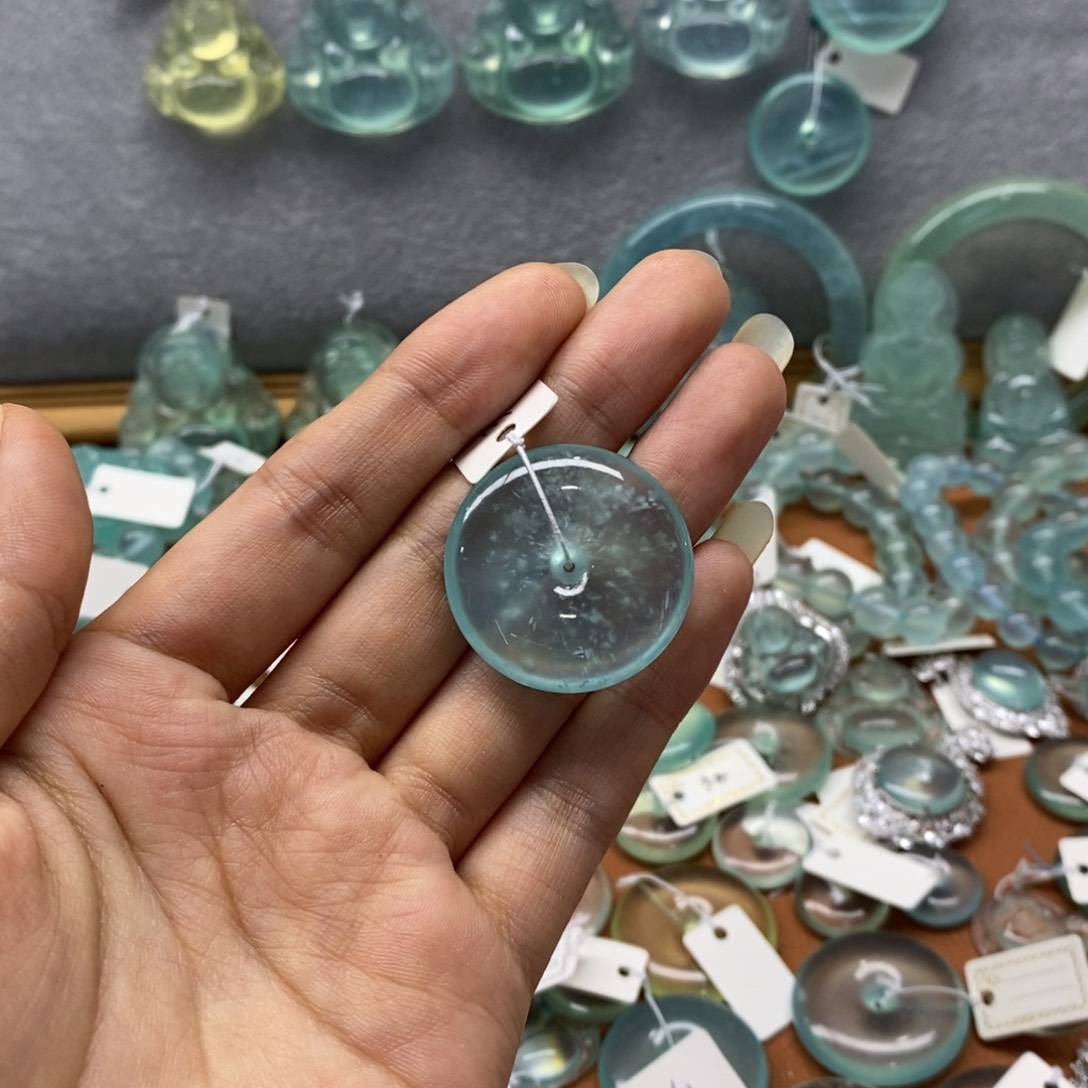 尘***╲蛇纹石玉未镶嵌颈饰