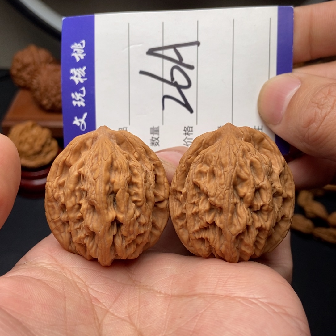 文玩核桃吊坠37虎头