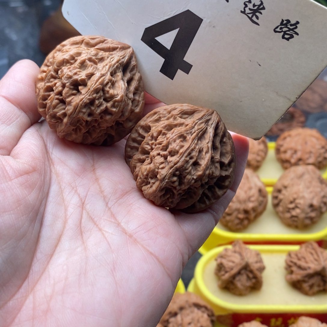 把件文玩核桃40火焰马蹄