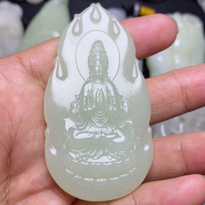 和田玉颈饰未镶嵌