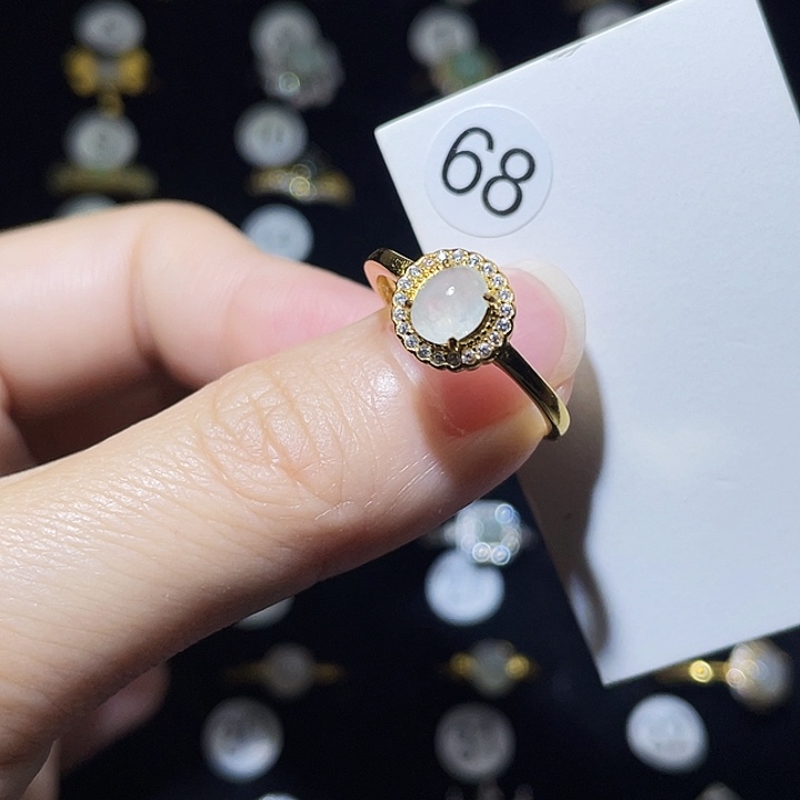 翡翠未镶嵌戒指戒指