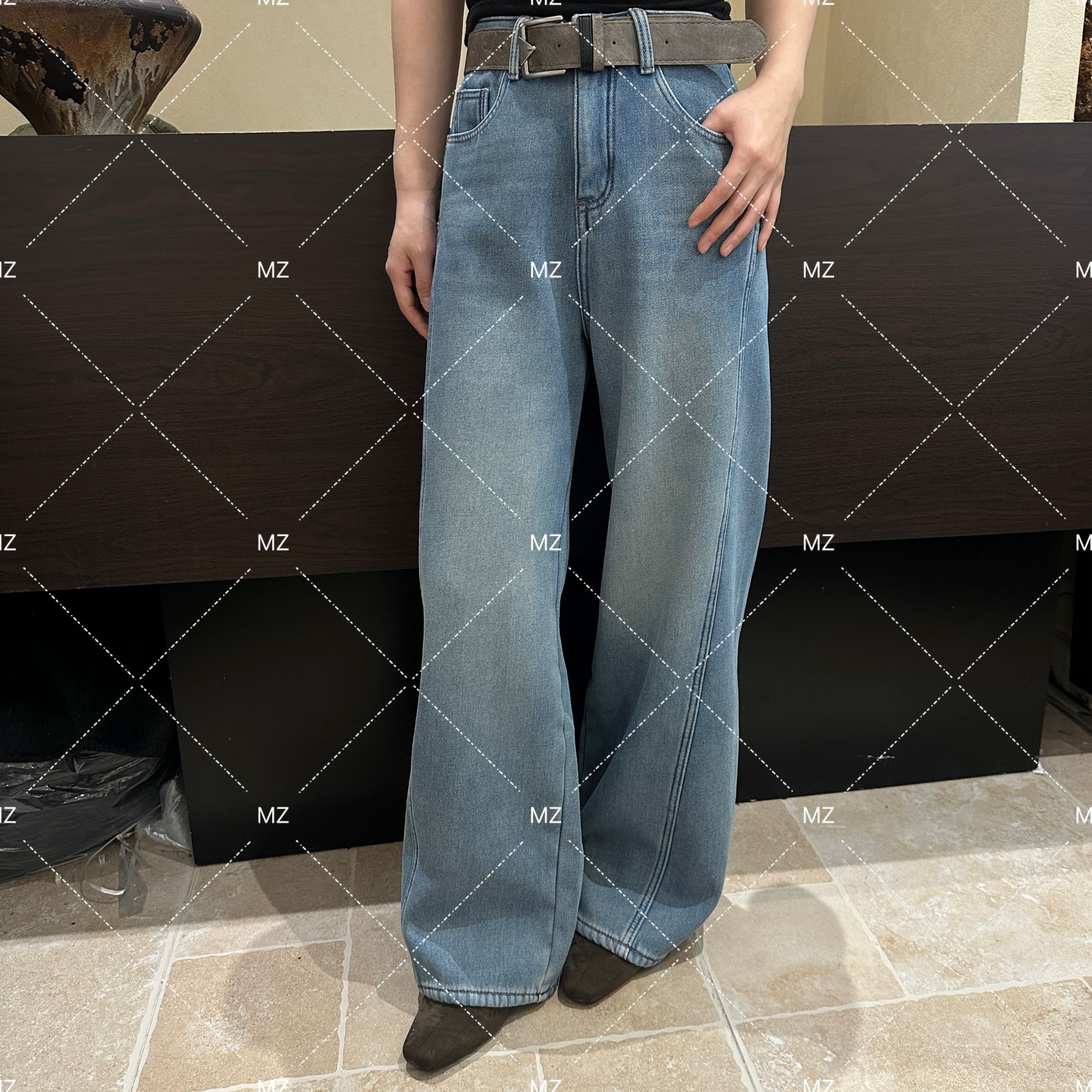 【格子家】冬季显瘦高腰牛仔裤窄版直筒裤加腰带B472