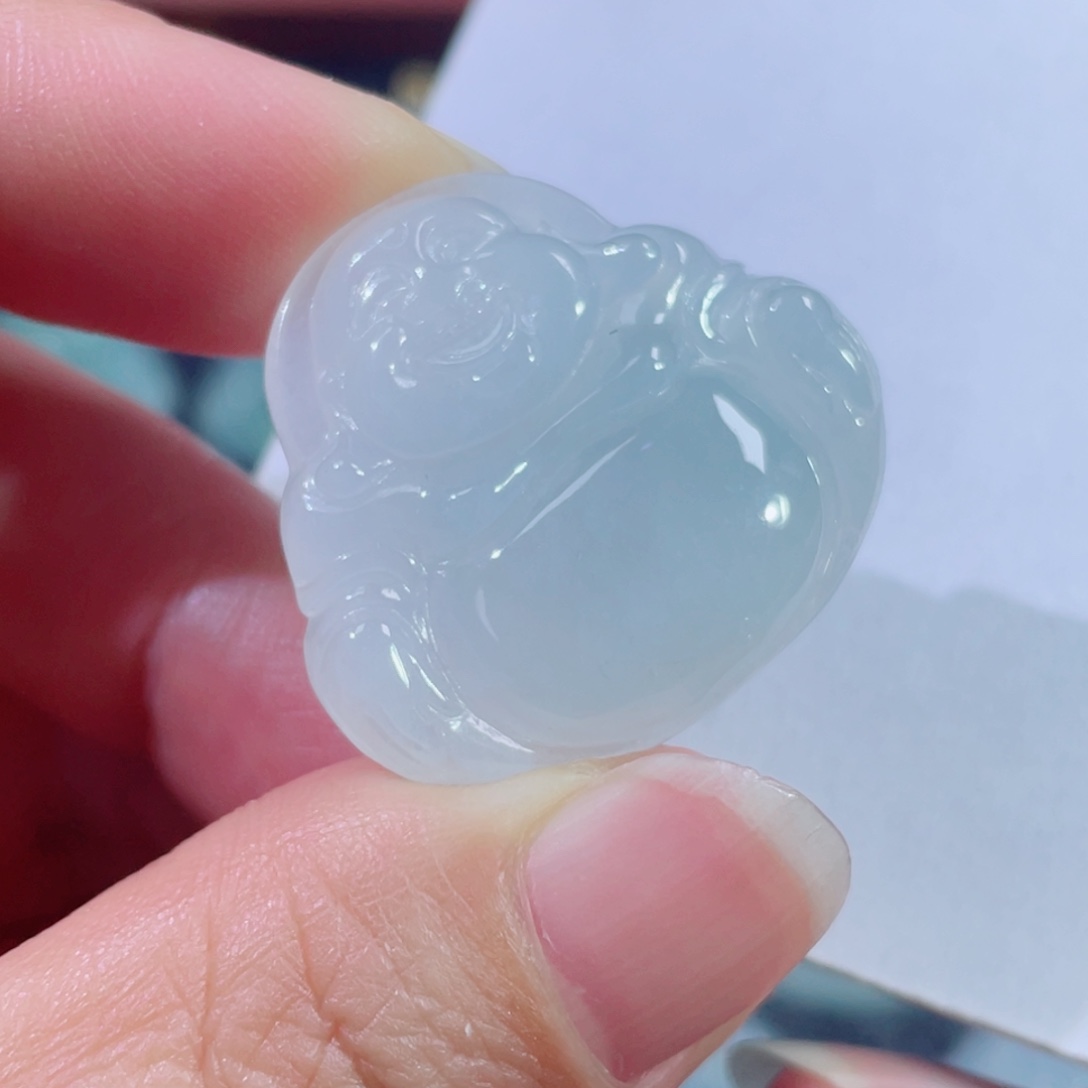 翡翠颈饰未镶嵌佛公