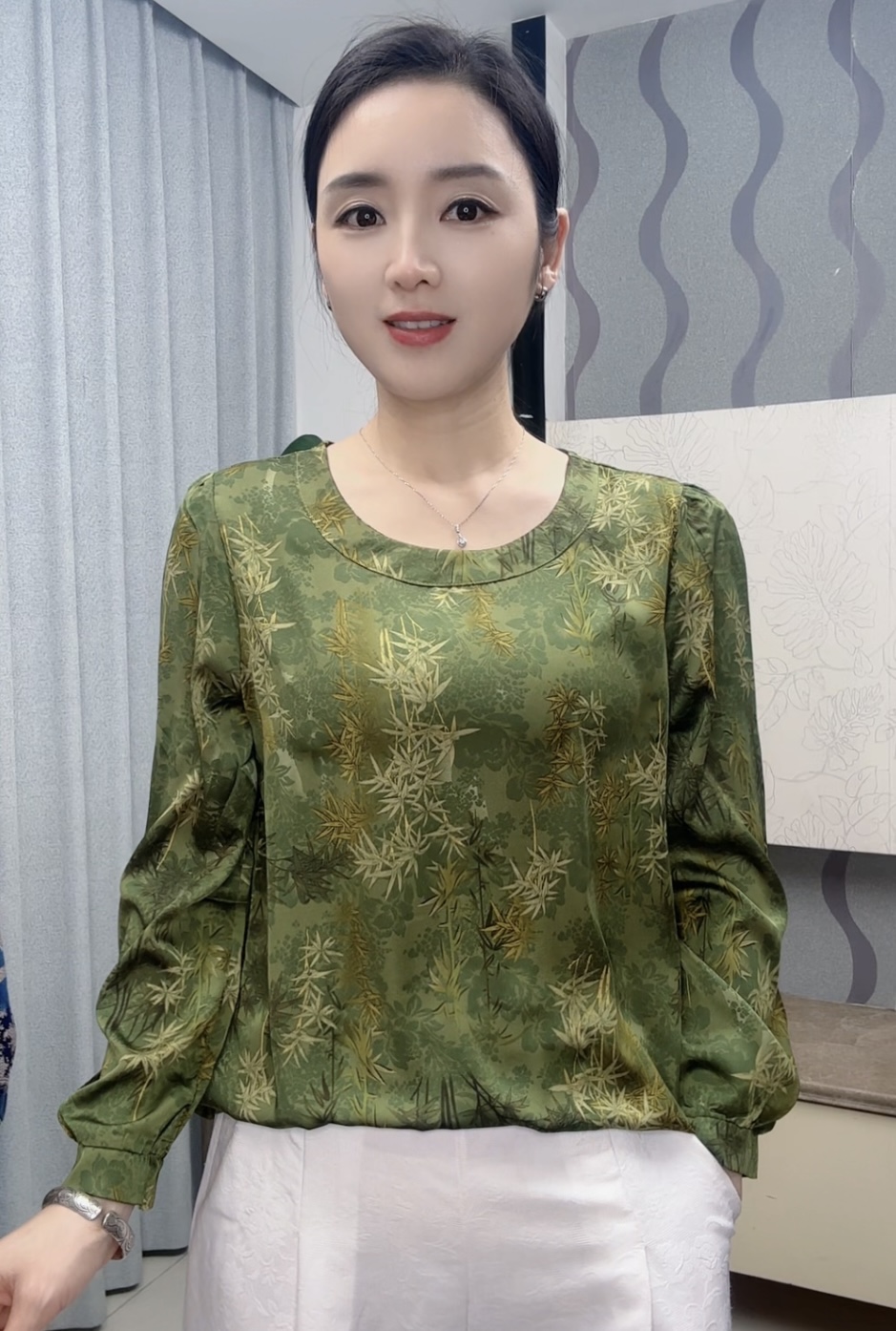 【竹报平安】新款圆领气质洋气百搭时尚显瘦上衣长袖女士小衫妈妈装