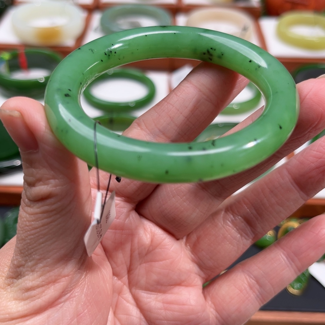 和田玉（碧玉）手镯未镶嵌