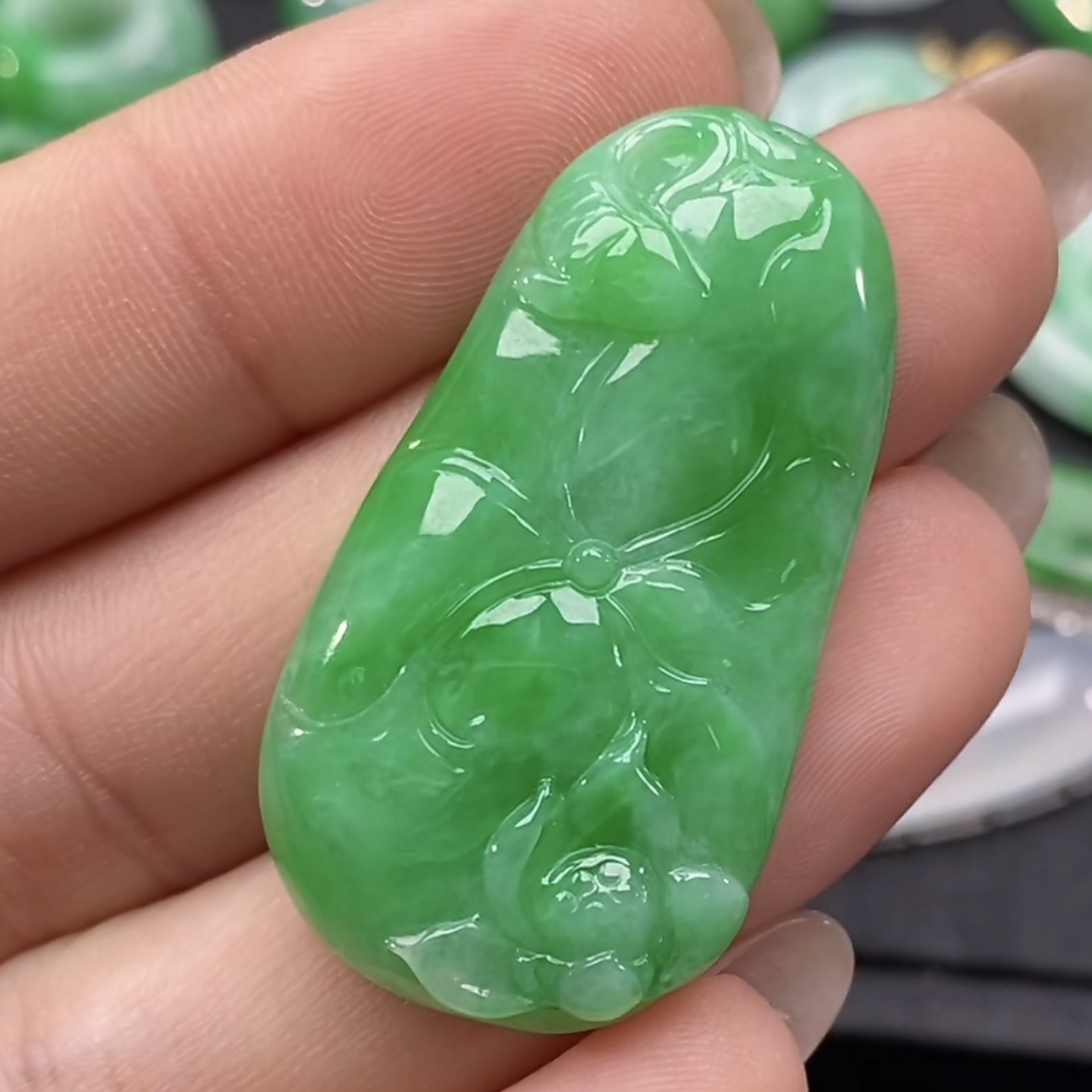 缅甸翡翠A货满绿和和美美荷叶