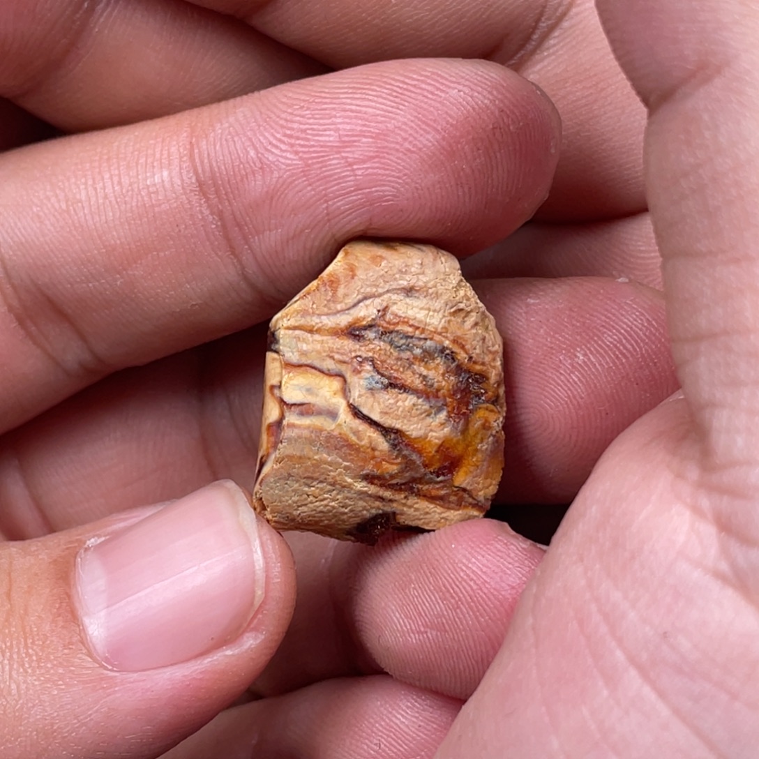 琥***班定制琥珀蜜蜡原石