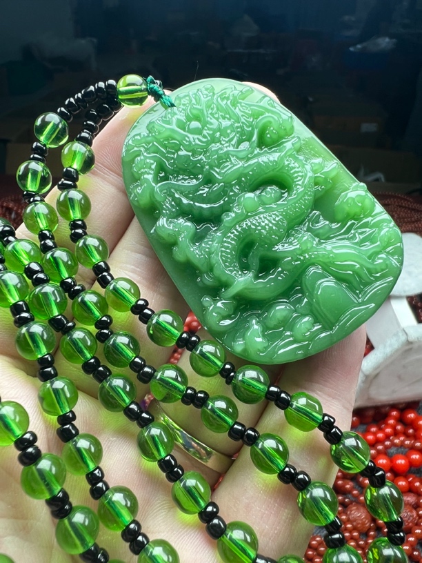 441菠菜绿毛衣链