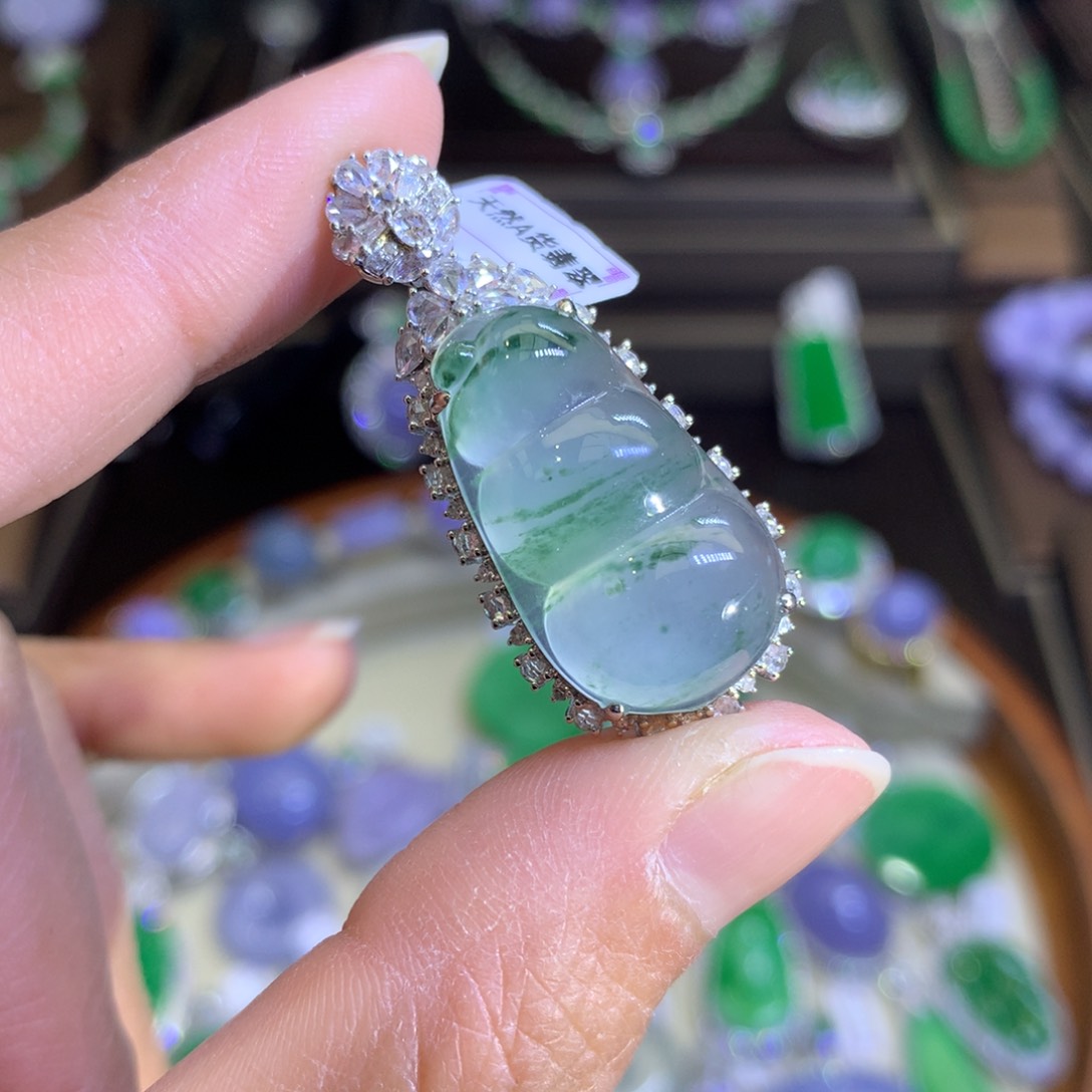 翡翠戒指18K金镶嵌翡翠