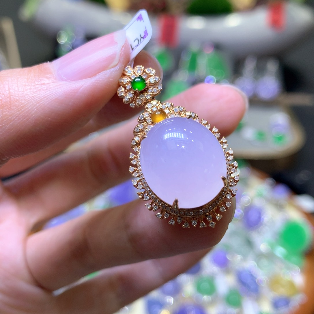 【闪购商品】翡翠颈饰18K金镶嵌翡翠吊坠项链