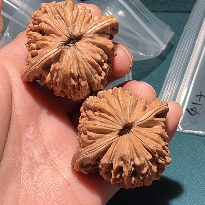 周***梦把件文玩核桃45楼子