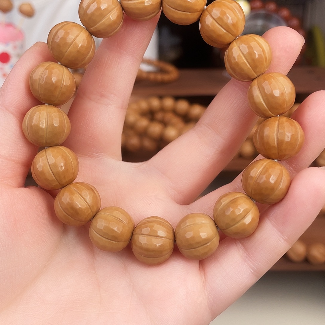 猴头核桃吊坠南瓜手串