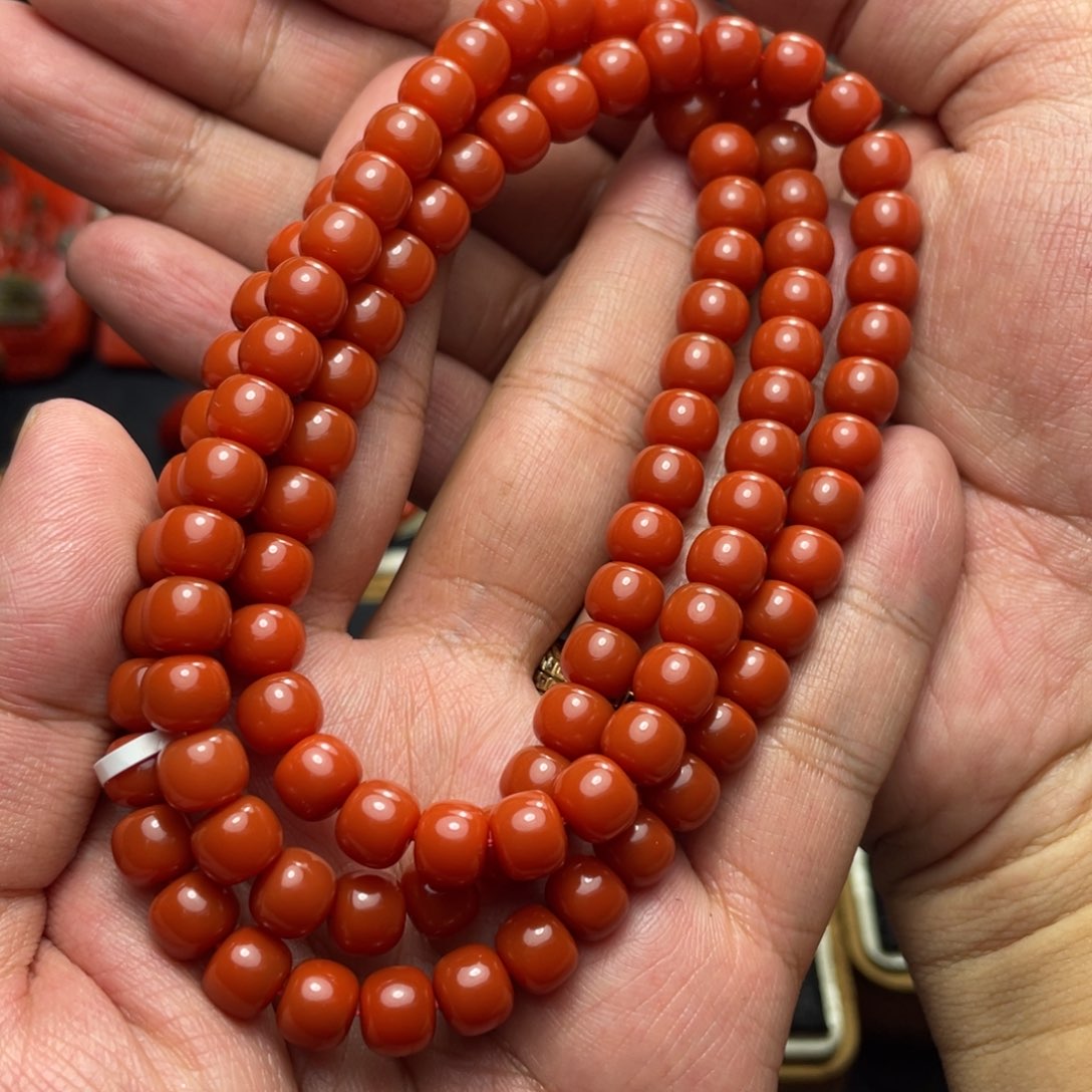 南红玛瑙颈饰未镶嵌齐****娃