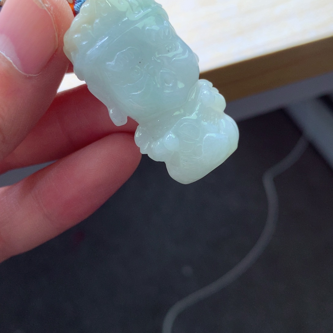 翡翠颈饰未镶嵌吊坠