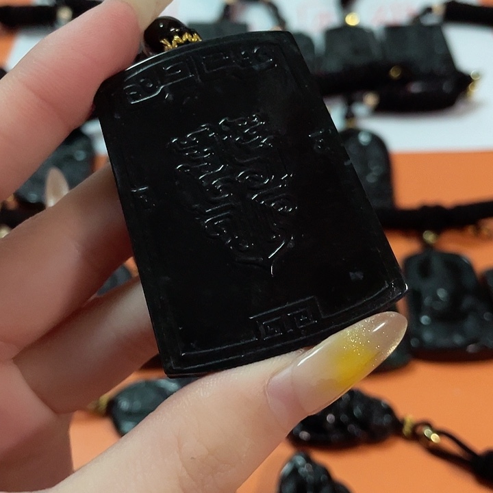 翡翠挂件未镶嵌周*佳