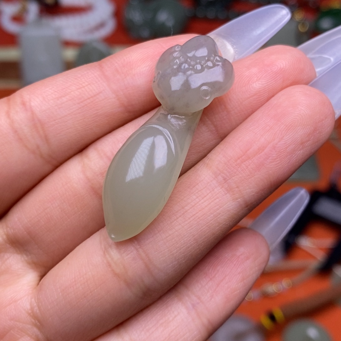 和田玉颈饰未镶嵌穿绳需备注