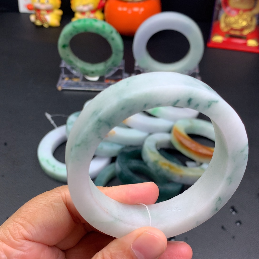 定制翡翠手镯未镶嵌