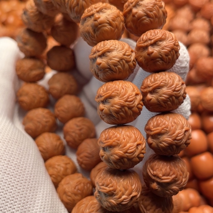 猴头核桃吊坠于*森斗战胜佛