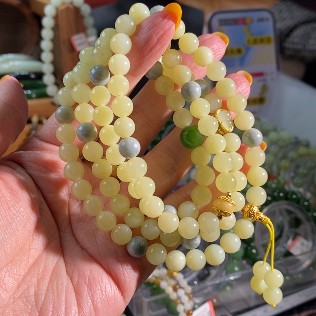 M***a和田玉未镶嵌手链